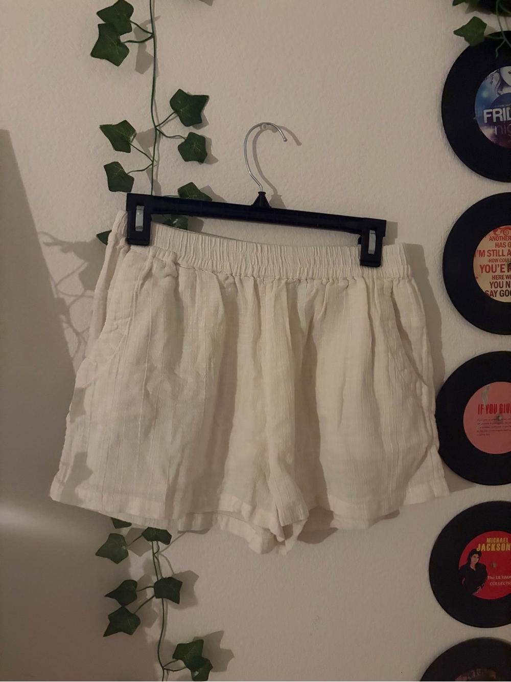 l*space Cream High-Waist Linen-Blend Elastic Waist Shorts